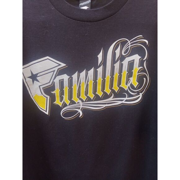 FAMOUS Y2k‎ VINTAGE MENS CLASSIC FAMILIA BLACK T-SHIRT XL - Picture 3 of 6